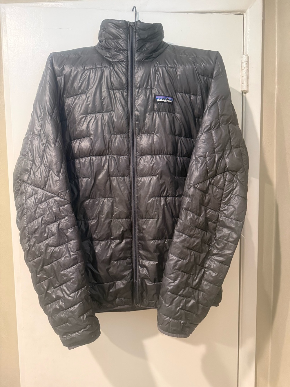 Patagonia Men’s NanoPuff Insulated Jacket (Smoke Gray, Men’s Medium)